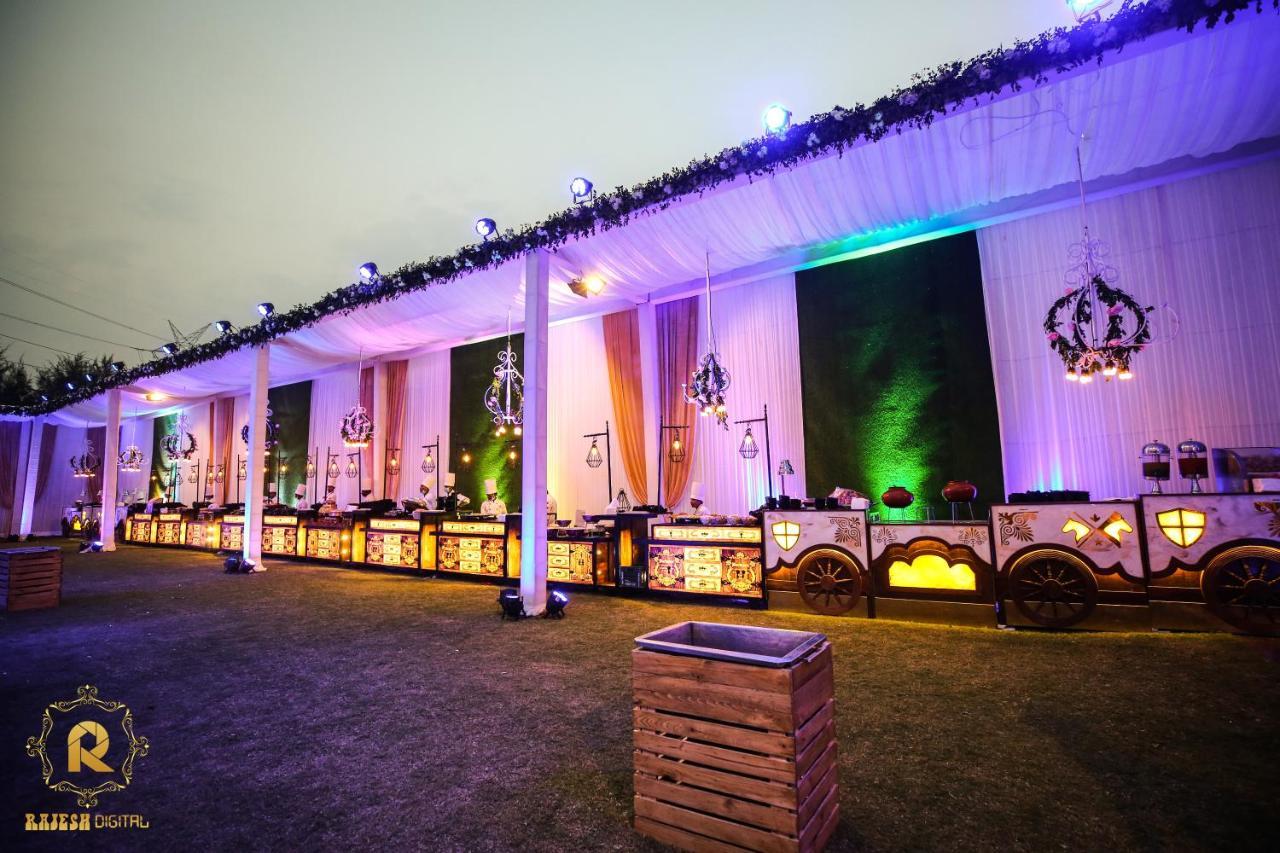 Golden Galaxy Hotels And Resorts Delhi  Extérieur photo