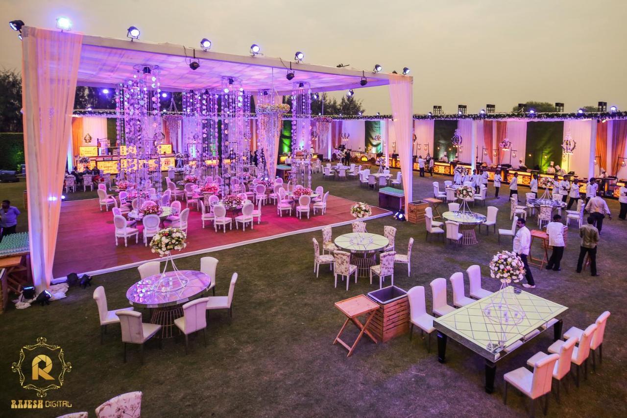 Golden Galaxy Hotels And Resorts Delhi  Extérieur photo