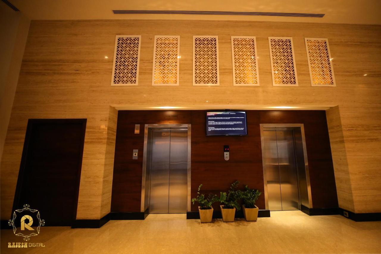 Golden Galaxy Hotels And Resorts Delhi  Extérieur photo
